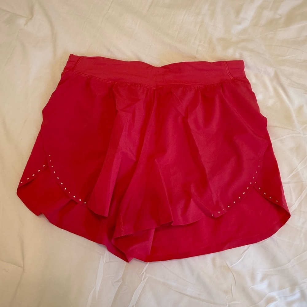 Fast and free high-rise classic fit split short 3"